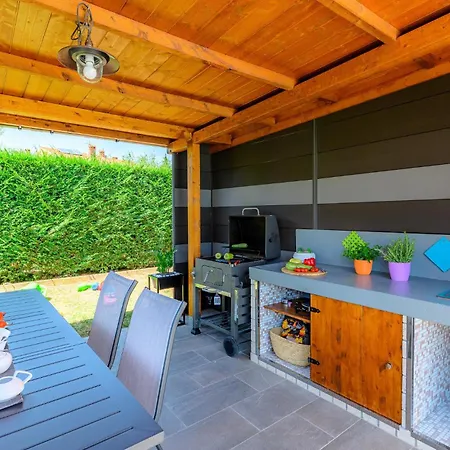 Awesome In With House A Panoramic View Apartman Labin