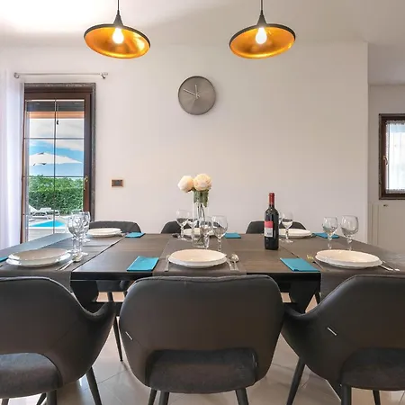 Awesome In With House A Panoramic View Labin