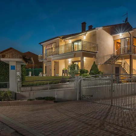 아파트 Gorgeous In With Wifi 라빈