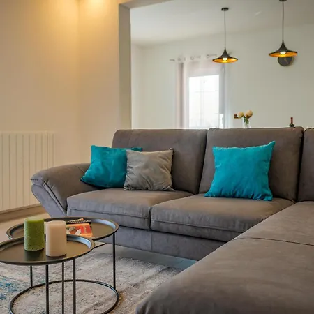 Gorgeous In With Wifi 라빈