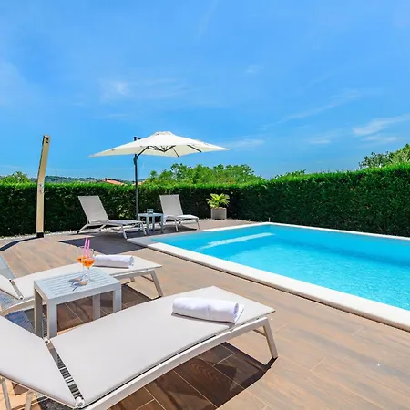 Awesome In With House A Panoramic View